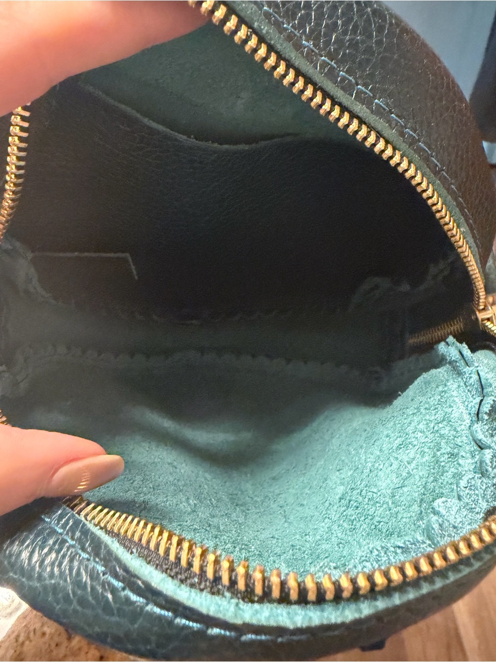 Portland Leather Goods small circle crossbody. Never used - Picture 4 of 4